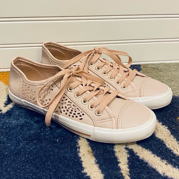 Restricted Women’s Mauve Light Pink Laser Cut Sneakers (6) - Picture 3 of 15